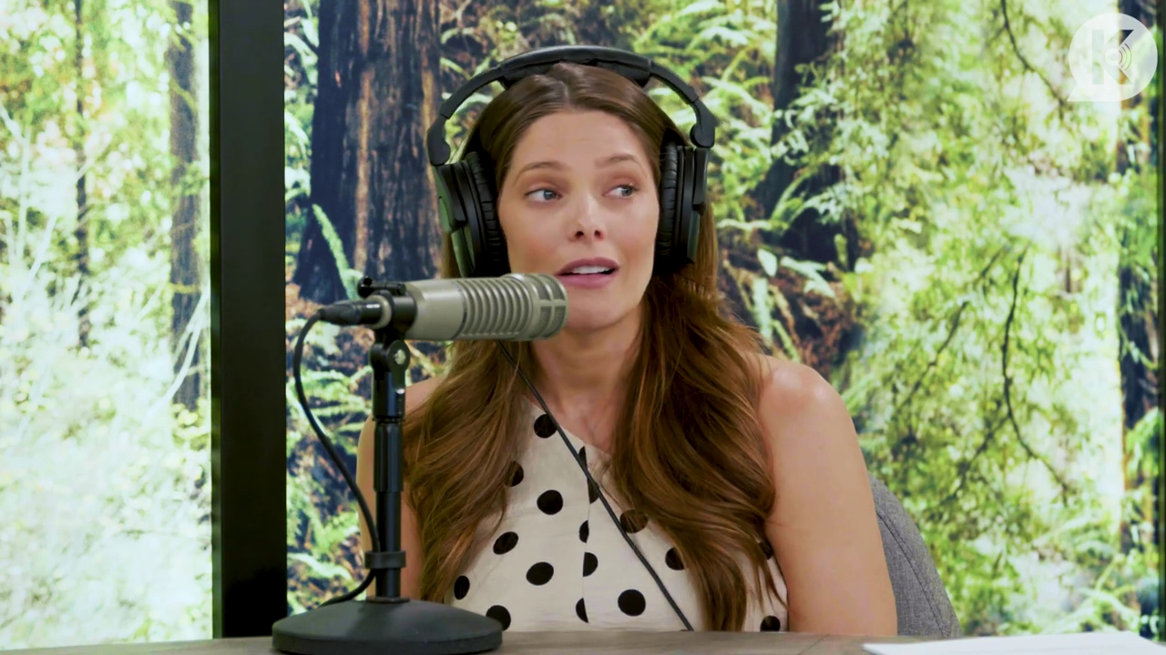 Ashley-Greene-dot-nl_TheTwilightEffect-BreakingDawnPart2-RewatchPart2of3-4532.jpg