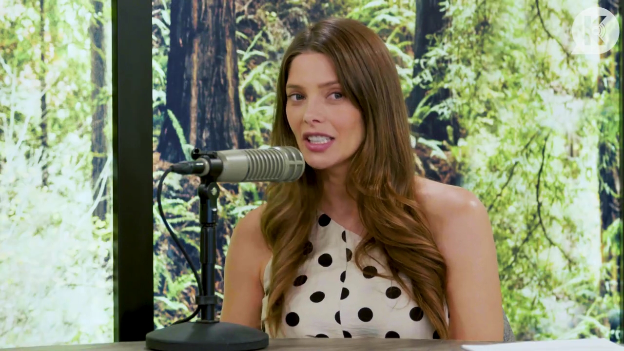 Ashley-Greene-dot-nl_TheTwilightEffect-BreakingDawnPart2-RewatchPart2of3-4557.jpg