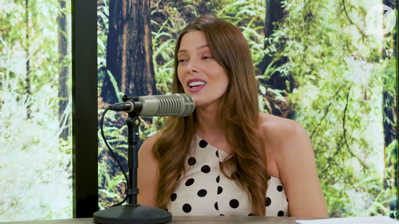 Ashley-Greene-dot-nl_TheTwilightEffect-BreakingDawnPart2-RewatchPart2of3-4584.jpg