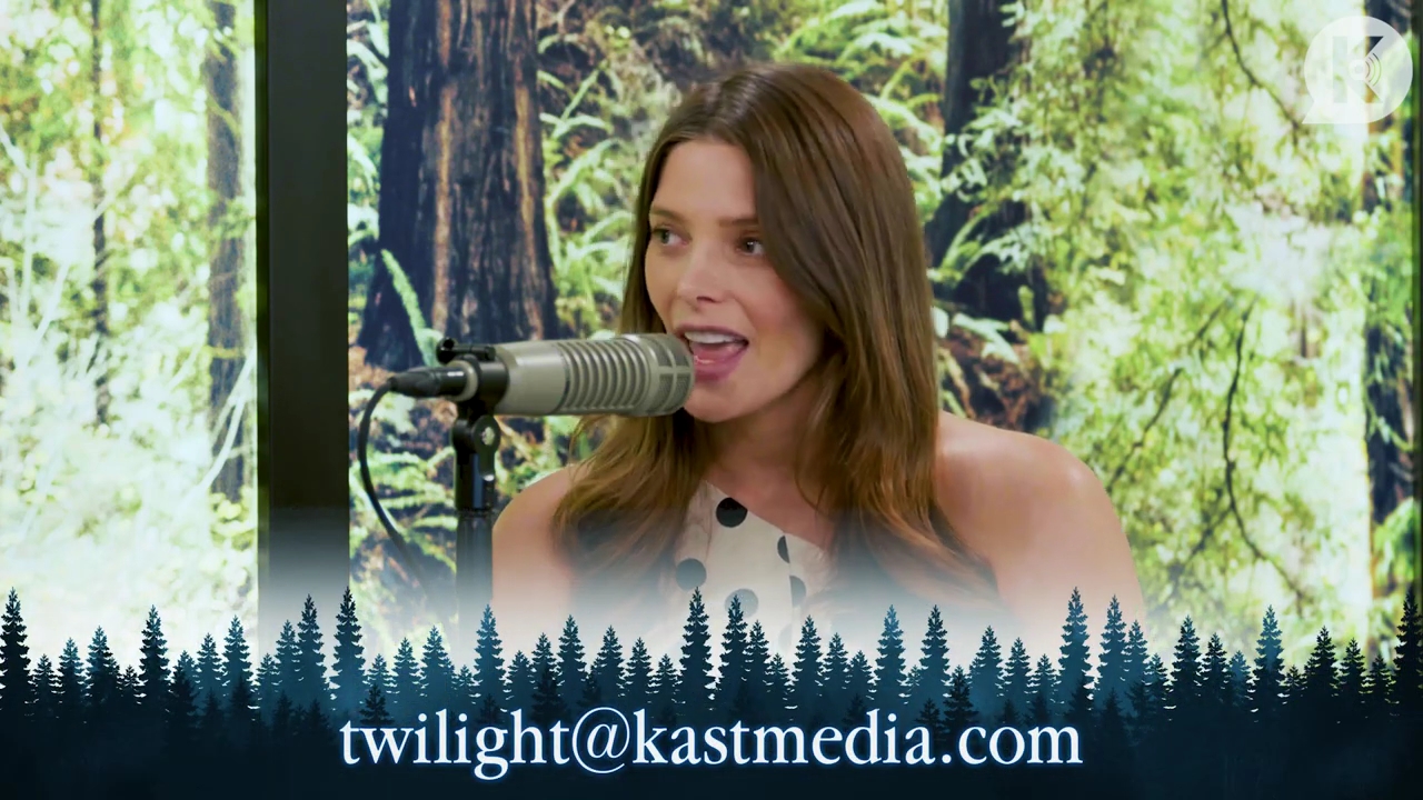 Ashley-Greene-dot-nl_TheTwilightEffect-BreakingDawnPart2-RewatchPart2of3-4622.jpg