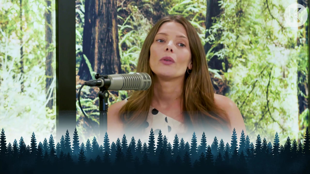 Ashley-Greene-dot-nl_TheTwilightEffect-BreakingDawnPart2-RewatchPart2of3-4623.jpg