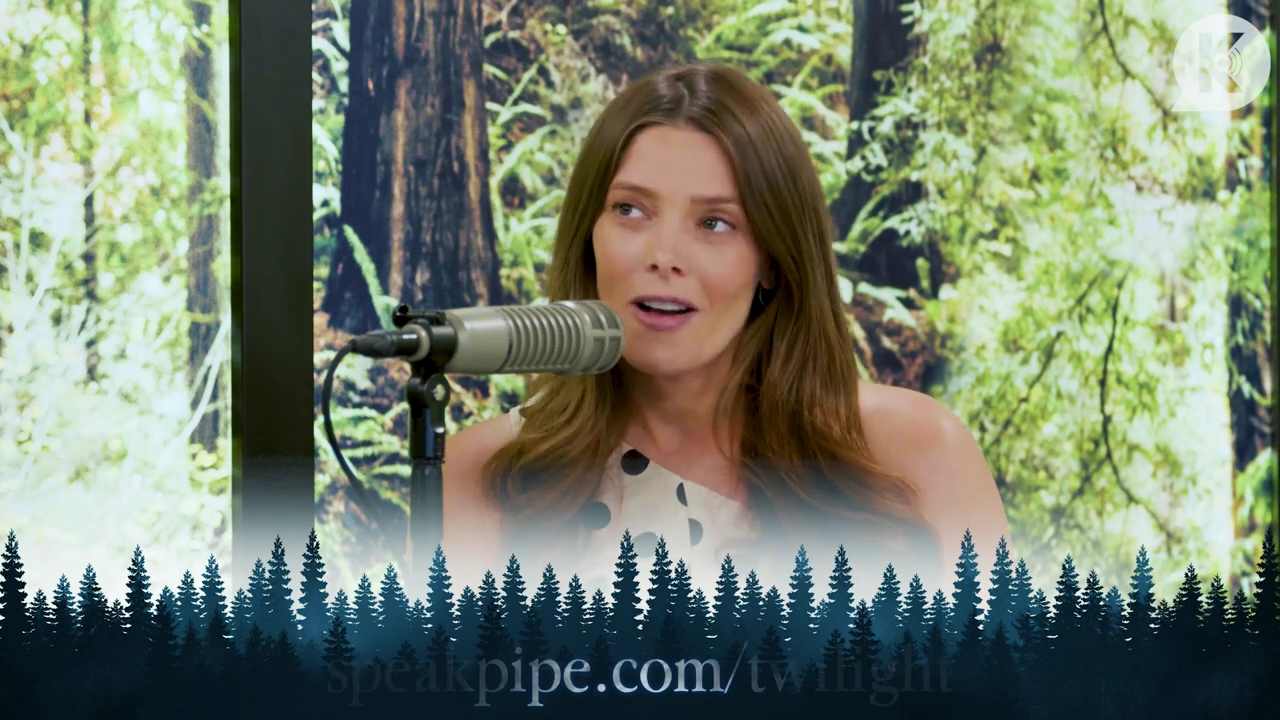 Ashley-Greene-dot-nl_TheTwilightEffect-BreakingDawnPart2-RewatchPart2of3-4624.jpg