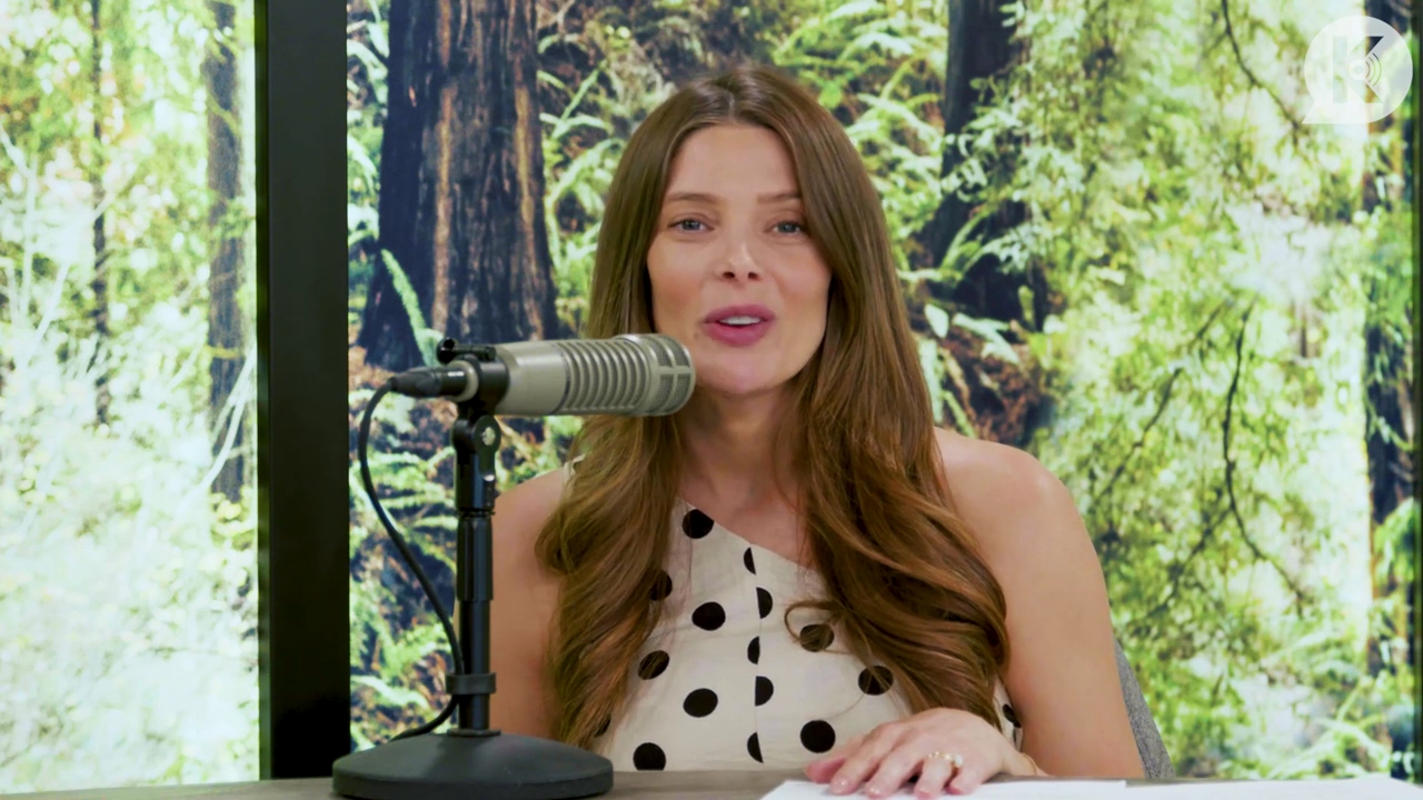 Ashley-Greene-dot-nl_TheTwilightEffect-BreakingDawnPart2-RewatchPart2of3-4644.jpg