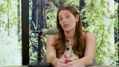 Ashley-Greene-dot-nl_TheTwilightEffect-BreakingDawnPart2-RewatchPart2of3-1476.jpg