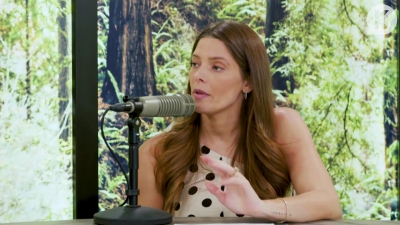 Ashley-Greene-dot-nl_TheTwilightEffect-BreakingDawnPart2-RewatchPart2of3-1932.jpg