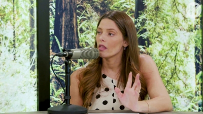 Ashley-Greene-dot-nl_TheTwilightEffect-BreakingDawnPart2-RewatchPart2of3-1933.jpg