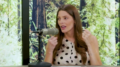 Ashley-Greene-dot-nl_TheTwilightEffect-BreakingDawnPart2-RewatchPart2of3-2222.jpg