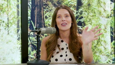Ashley-Greene-dot-nl_TheTwilightEffect-BreakingDawnPart2-RewatchPart2of3-2282.jpg