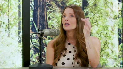 Ashley-Greene-dot-nl_TheTwilightEffect-BreakingDawnPart2-RewatchPart2of3-2300.jpg