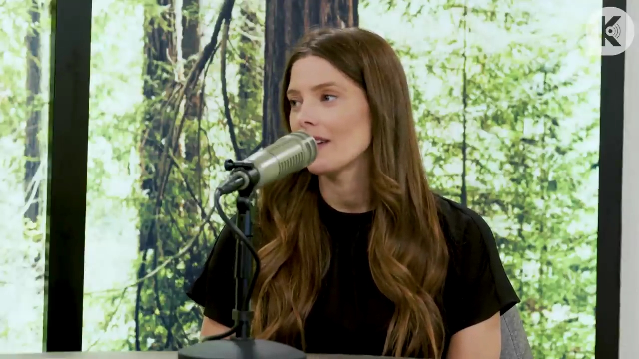 Ashley-Greene-dot-nl_TheTwilightEffect-BreakingDawnPart2-RewatchPart3of3-0139.jpg