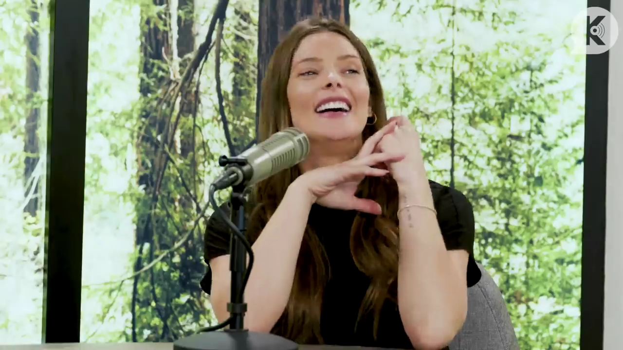 Ashley-Greene-dot-nl_TheTwilightEffect-BreakingDawnPart2-RewatchPart3of3-0171.jpg
