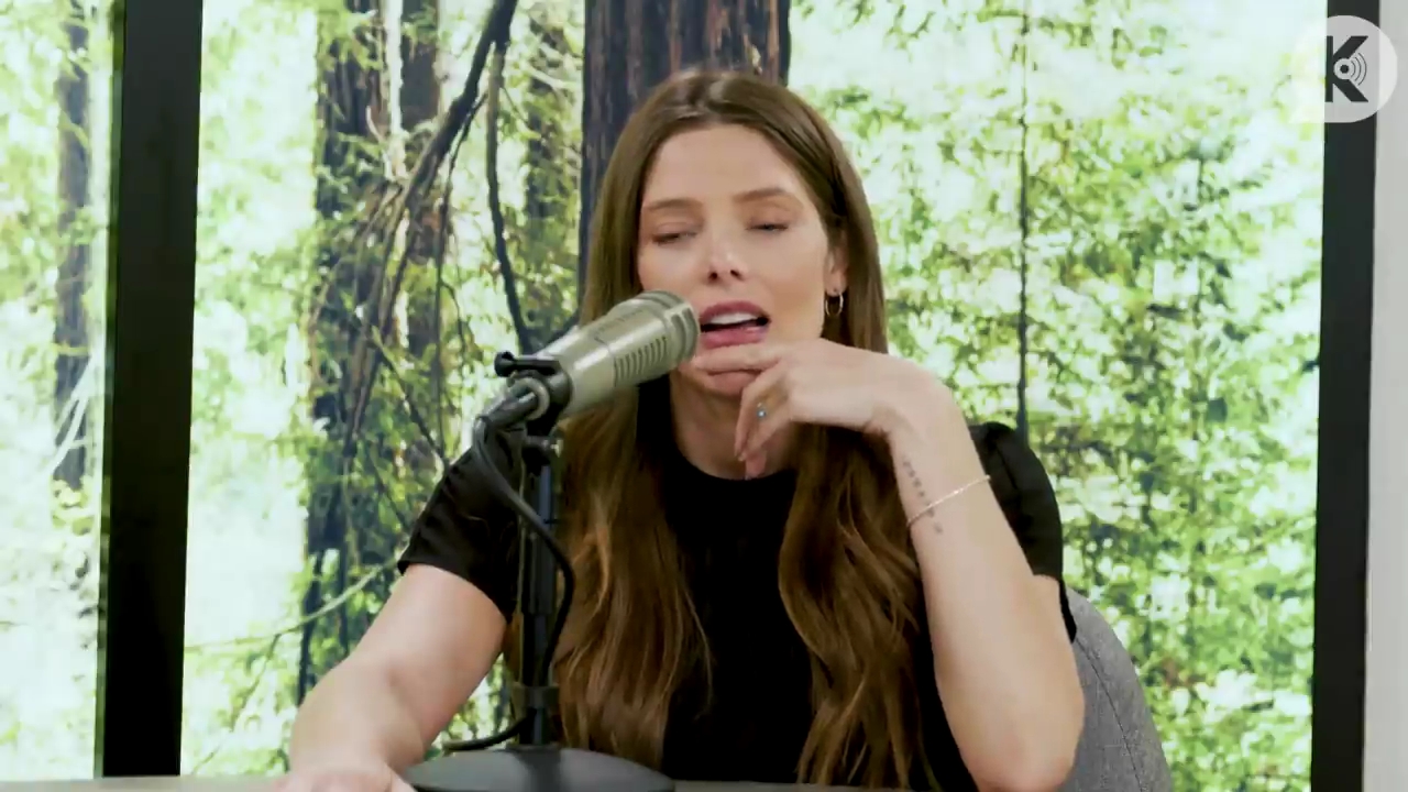 Ashley-Greene-dot-nl_TheTwilightEffect-BreakingDawnPart2-RewatchPart3of3-0256.jpg