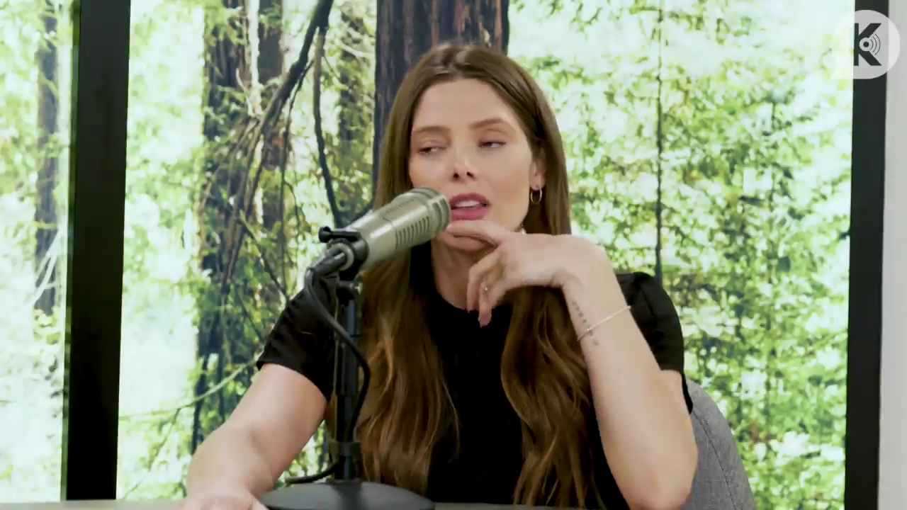 Ashley-Greene-dot-nl_TheTwilightEffect-BreakingDawnPart2-RewatchPart3of3-0257.jpg