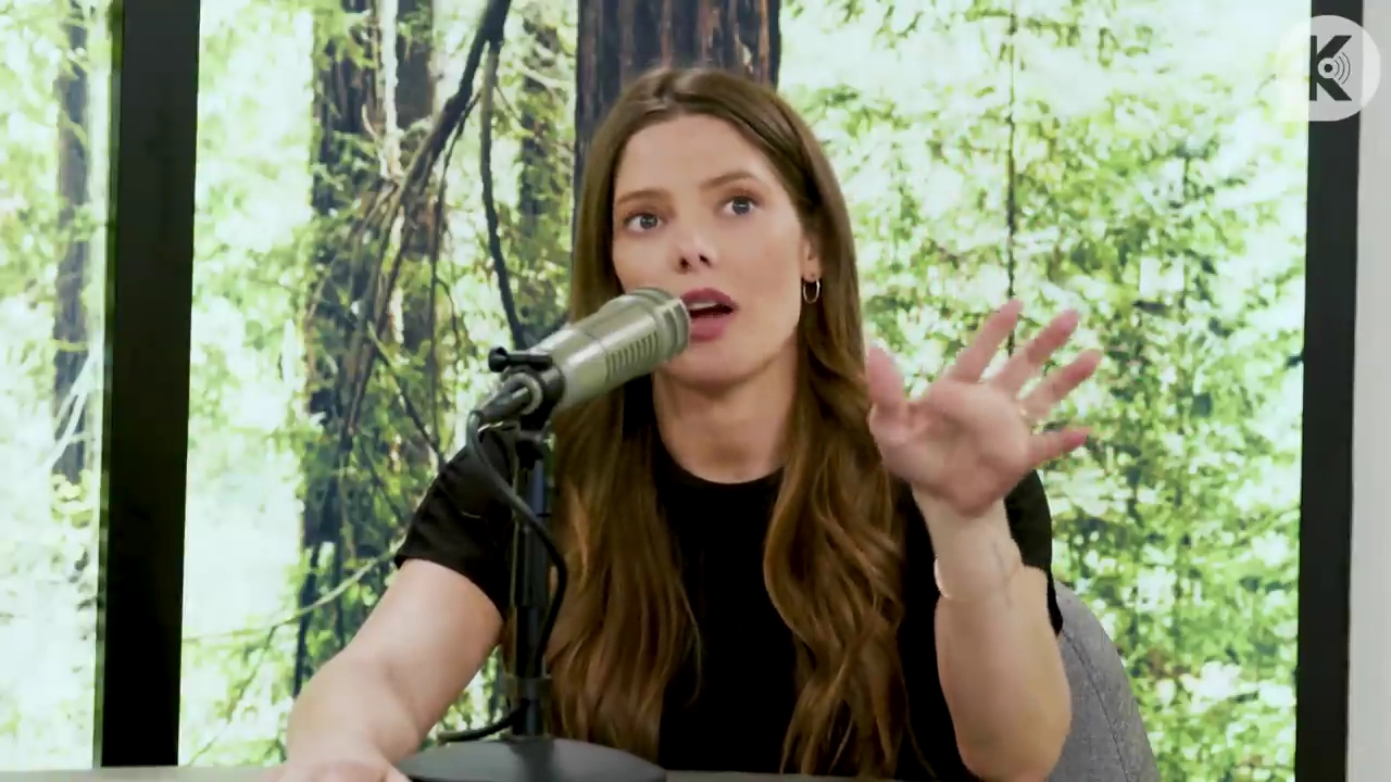 Ashley-Greene-dot-nl_TheTwilightEffect-BreakingDawnPart2-RewatchPart3of3-0261.jpg