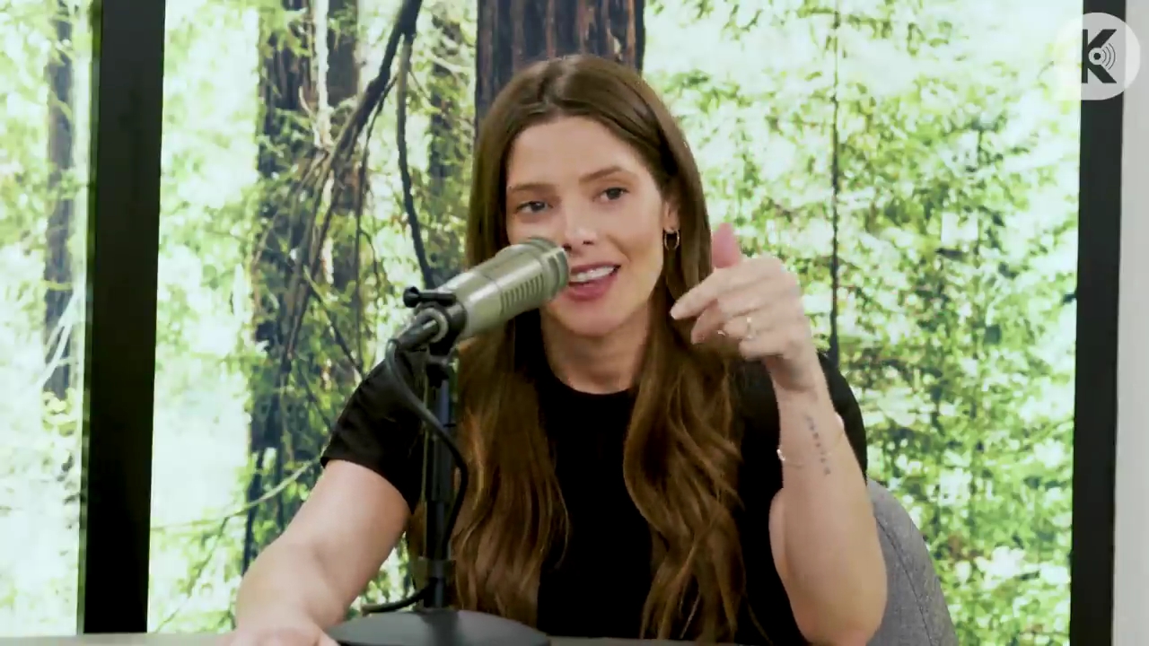 Ashley-Greene-dot-nl_TheTwilightEffect-BreakingDawnPart2-RewatchPart3of3-0263.jpg