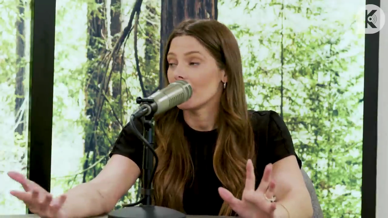 Ashley-Greene-dot-nl_TheTwilightEffect-BreakingDawnPart2-RewatchPart3of3-0273.jpg