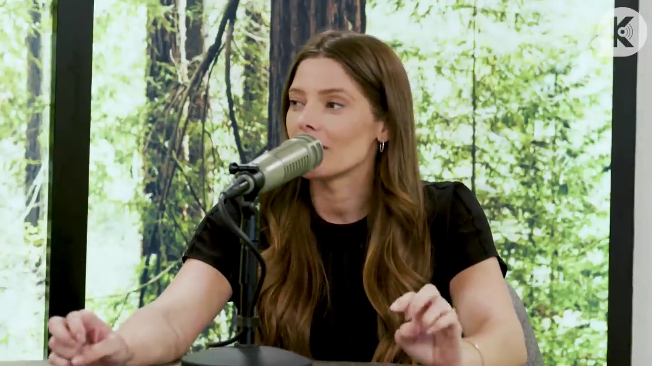 Ashley-Greene-dot-nl_TheTwilightEffect-BreakingDawnPart2-RewatchPart3of3-0283.jpg