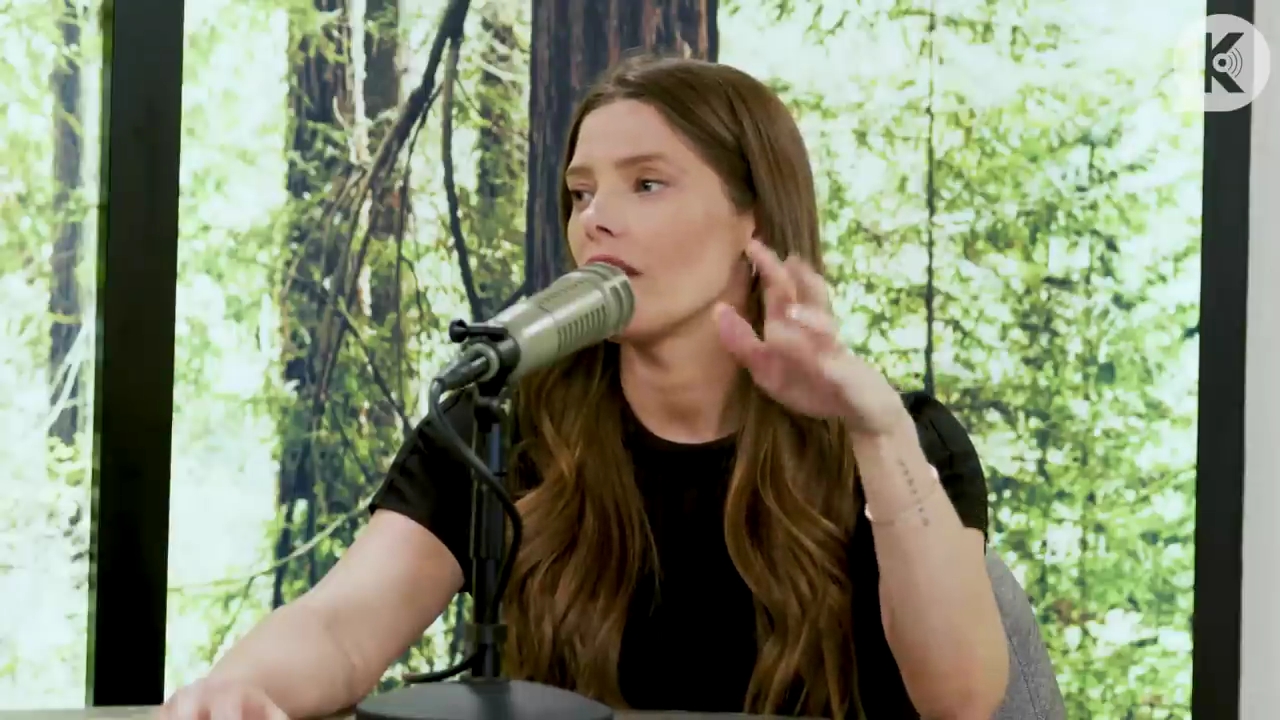 Ashley-Greene-dot-nl_TheTwilightEffect-BreakingDawnPart2-RewatchPart3of3-0314.jpg Ashley-Greene-dot-nl_TheTwilightEffect-BreakingDawnPart2-RewatchPart3of3-0314.jpg