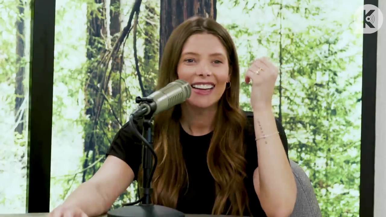 Ashley-Greene-dot-nl_TheTwilightEffect-BreakingDawnPart2-RewatchPart3of3-0354.jpg
