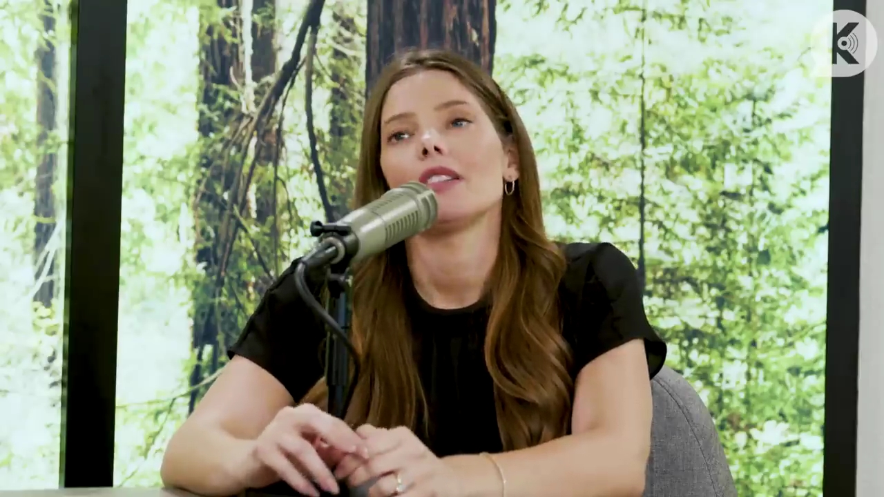 Ashley-Greene-dot-nl_TheTwilightEffect-BreakingDawnPart2-RewatchPart3of3-0414.jpg Ashley-Greene-dot-nl_TheTwilightEffect-BreakingDawnPart2-RewatchPart3of3-0414.jpg