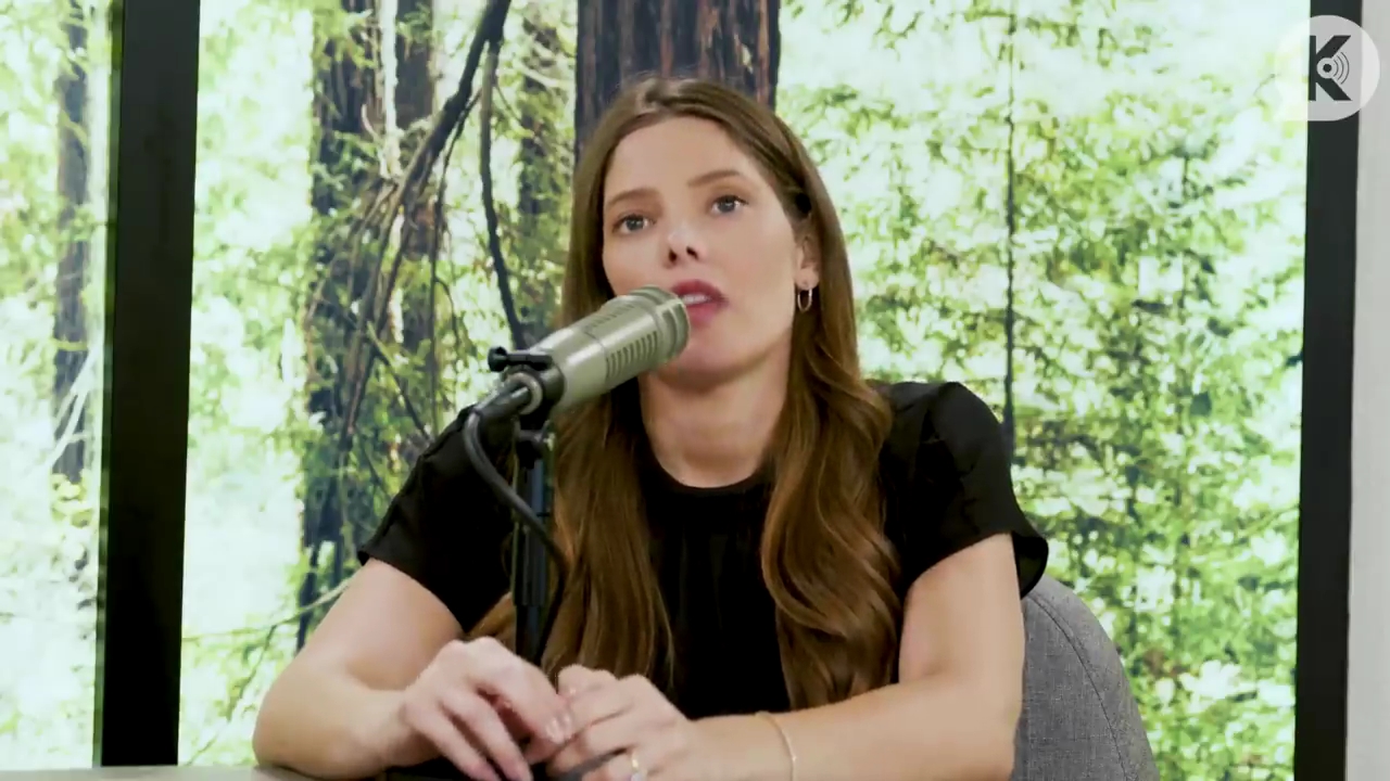 Ashley-Greene-dot-nl_TheTwilightEffect-BreakingDawnPart2-RewatchPart3of3-0415.jpg Ashley-Greene-dot-nl_TheTwilightEffect-BreakingDawnPart2-RewatchPart3of3-0415.jpg