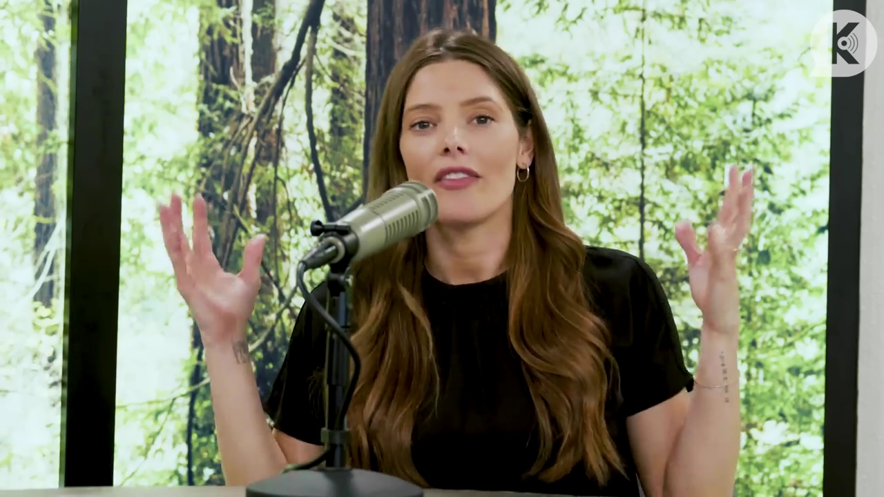 Ashley-Greene-dot-nl_TheTwilightEffect-BreakingDawnPart2-RewatchPart3of3-0421.jpg Ashley-Greene-dot-nl_TheTwilightEffect-BreakingDawnPart2-RewatchPart3of3-0421.jpg