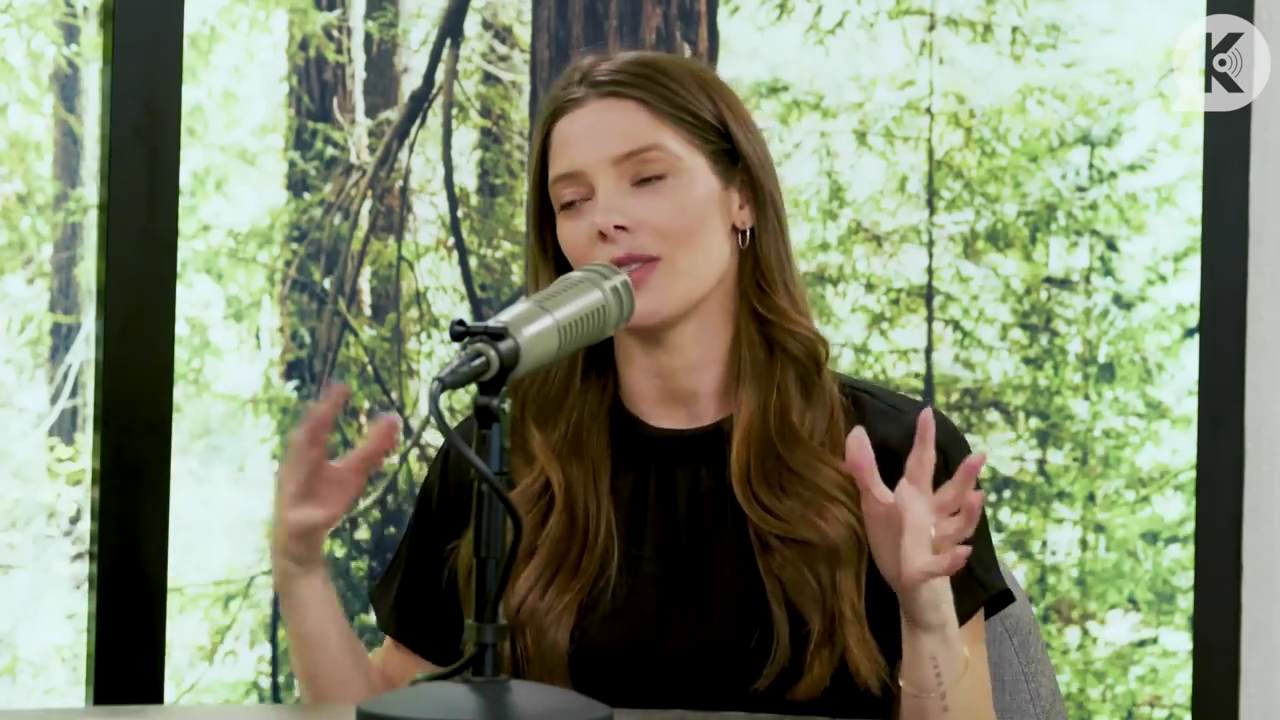 Ashley-Greene-dot-nl_TheTwilightEffect-BreakingDawnPart2-RewatchPart3of3-0427.jpg Ashley-Greene-dot-nl_TheTwilightEffect-BreakingDawnPart2-RewatchPart3of3-0427.jpg