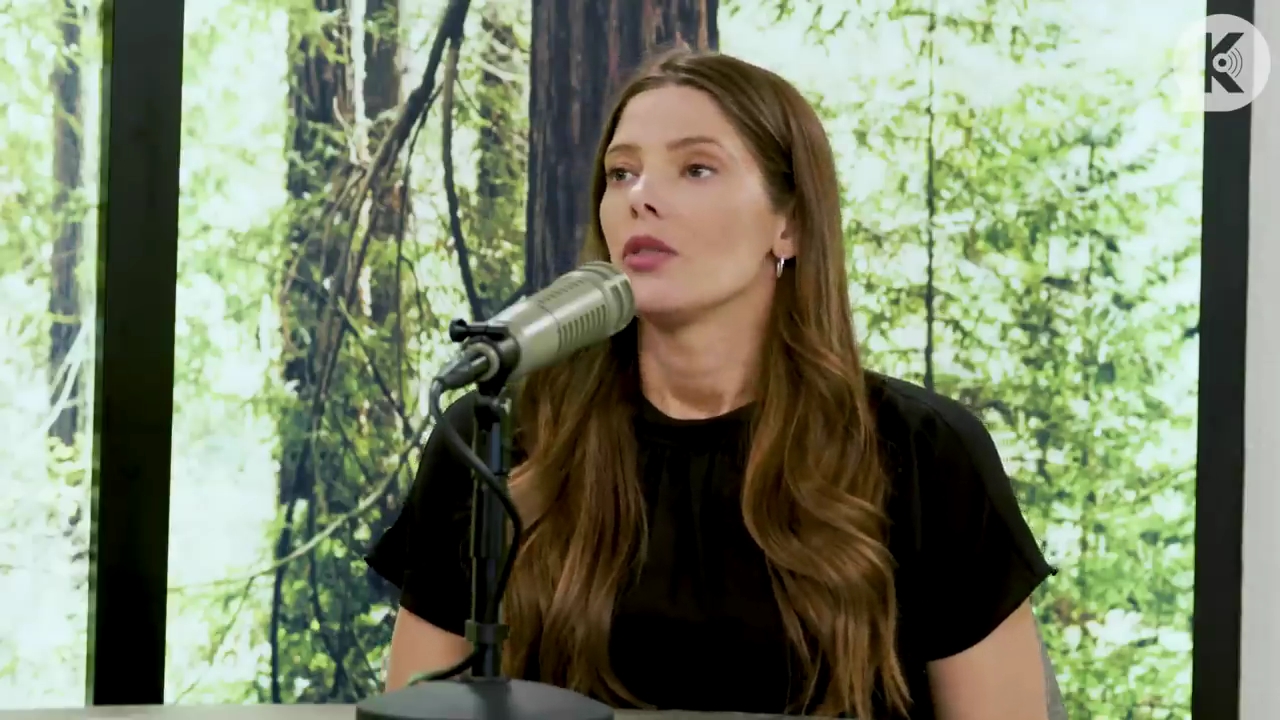 Ashley-Greene-dot-nl_TheTwilightEffect-BreakingDawnPart2-RewatchPart3of3-0449.jpg Ashley-Greene-dot-nl_TheTwilightEffect-BreakingDawnPart2-RewatchPart3of3-0449.jpg