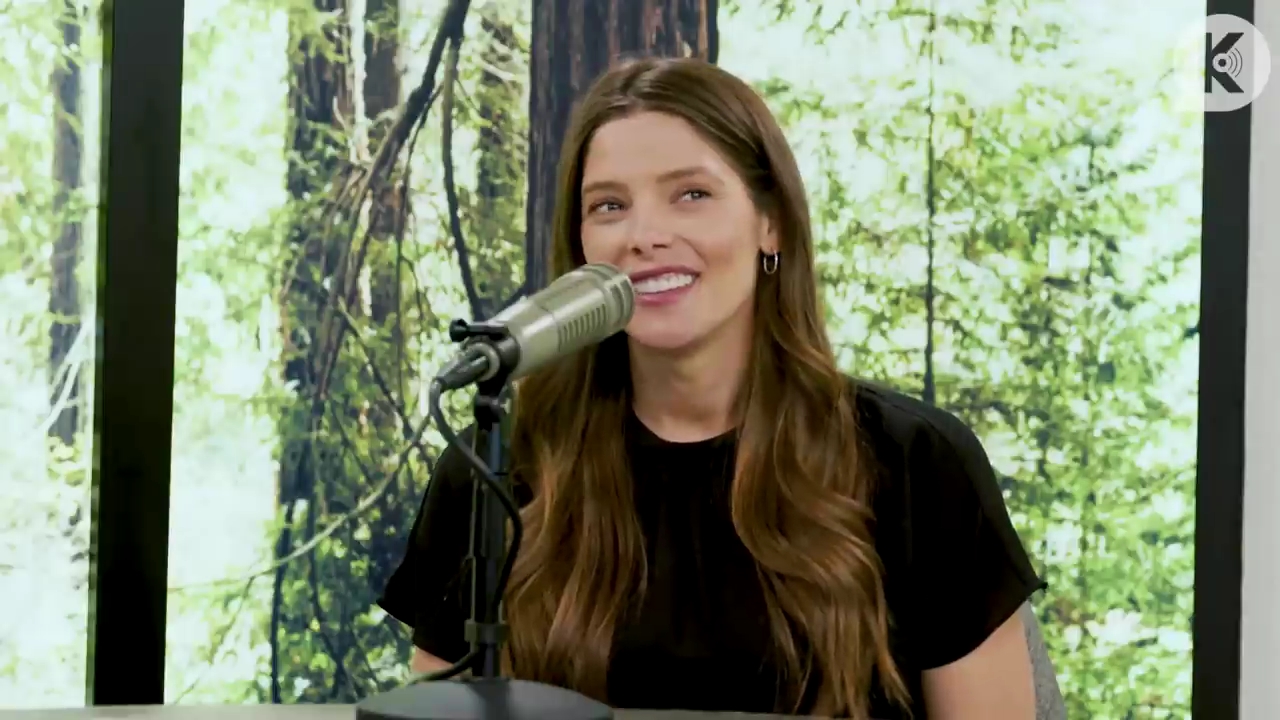 Ashley-Greene-dot-nl_TheTwilightEffect-BreakingDawnPart2-RewatchPart3of3-0453.jpg