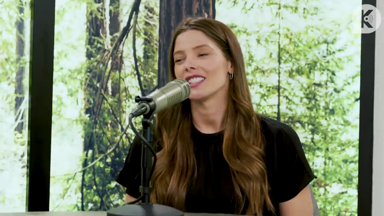 Ashley-Greene-dot-nl_TheTwilightEffect-BreakingDawnPart2-RewatchPart3of3-0455.jpg Ashley-Greene-dot-nl_TheTwilightEffect-BreakingDawnPart2-RewatchPart3of3-0455.jpg