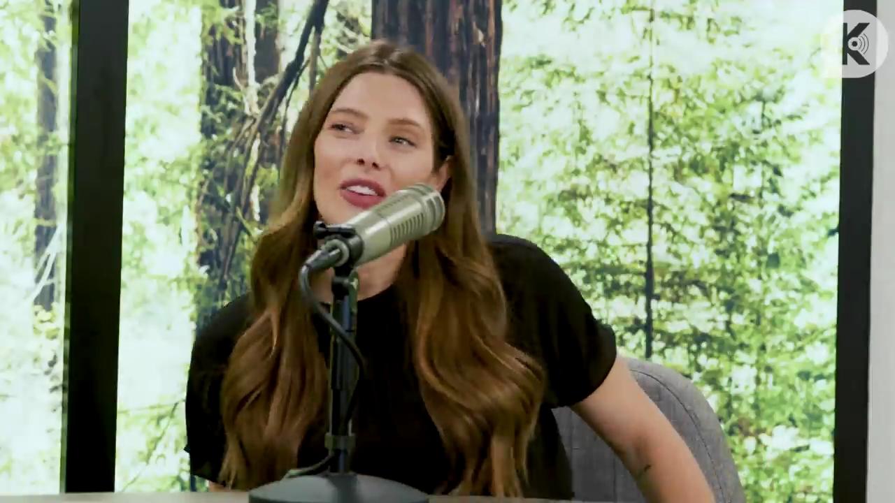 Ashley-Greene-dot-nl_TheTwilightEffect-BreakingDawnPart2-RewatchPart3of3-0473.jpg