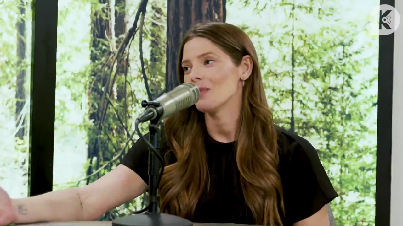 Ashley-Greene-dot-nl_TheTwilightEffect-BreakingDawnPart2-RewatchPart3of3-0528.jpg Ashley-Greene-dot-nl_TheTwilightEffect-BreakingDawnPart2-RewatchPart3of3-0528.jpg