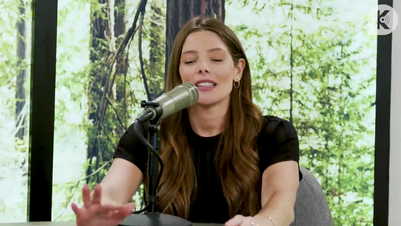 Ashley-Greene-dot-nl_TheTwilightEffect-BreakingDawnPart2-RewatchPart3of3-0645.jpg Ashley-Greene-dot-nl_TheTwilightEffect-BreakingDawnPart2-RewatchPart3of3-0645.jpg