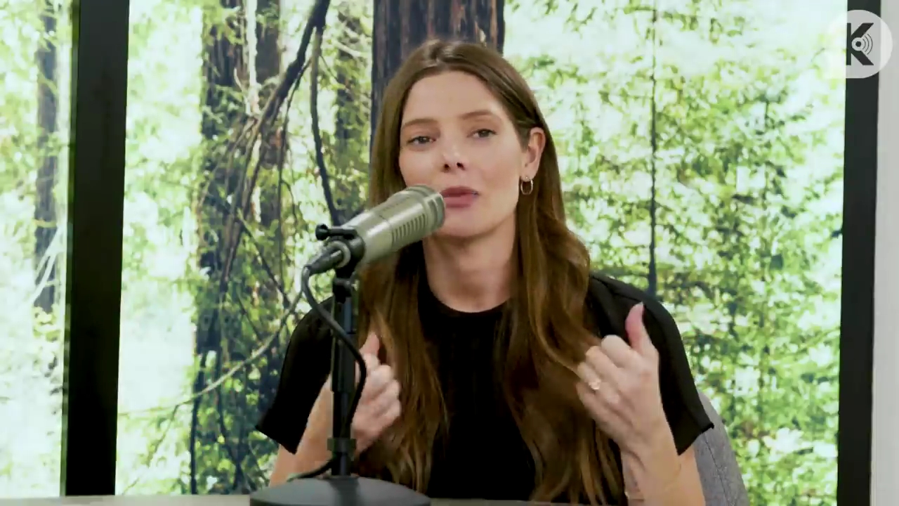 Ashley-Greene-dot-nl_TheTwilightEffect-BreakingDawnPart2-RewatchPart3of3-0657.jpg
