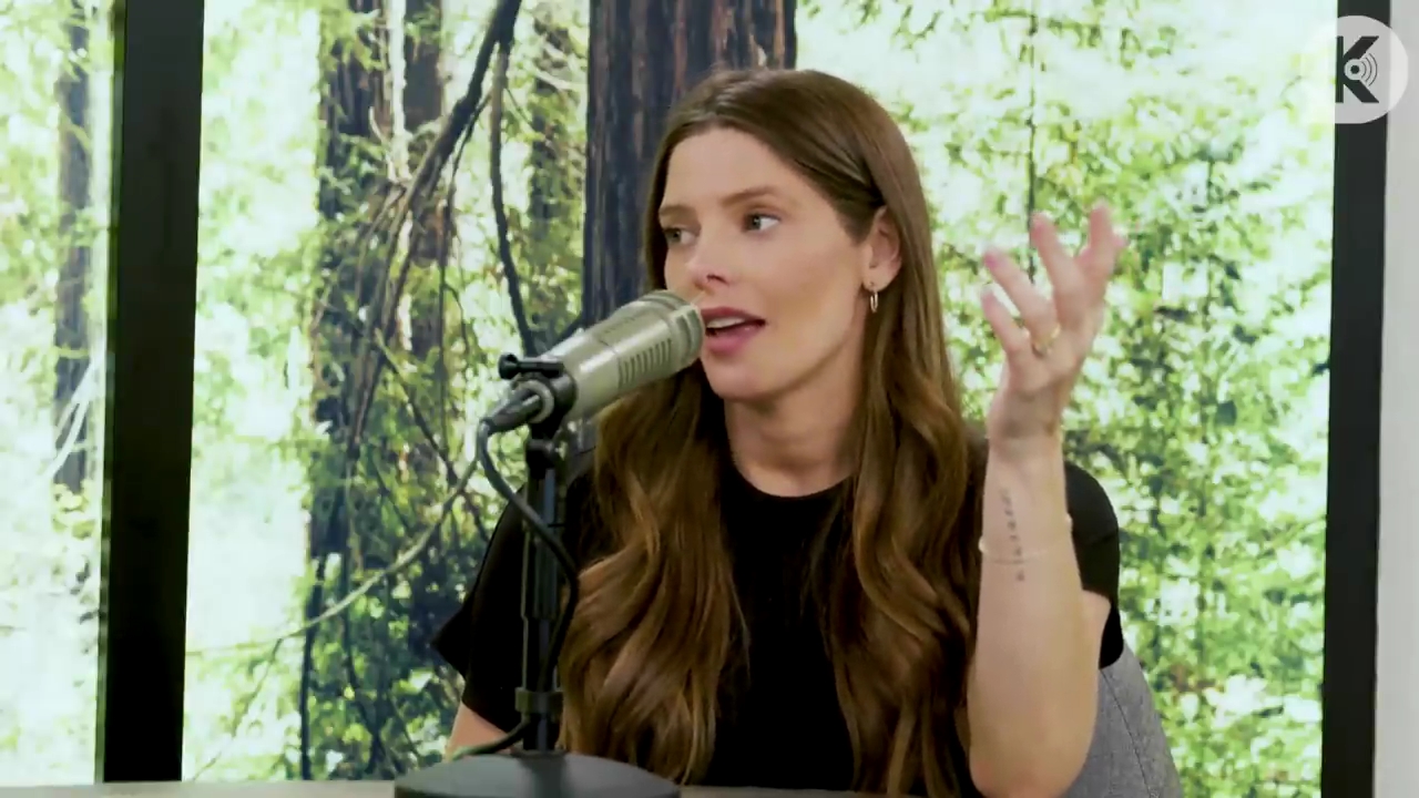 Ashley-Greene-dot-nl_TheTwilightEffect-BreakingDawnPart2-RewatchPart3of3-0733.jpg