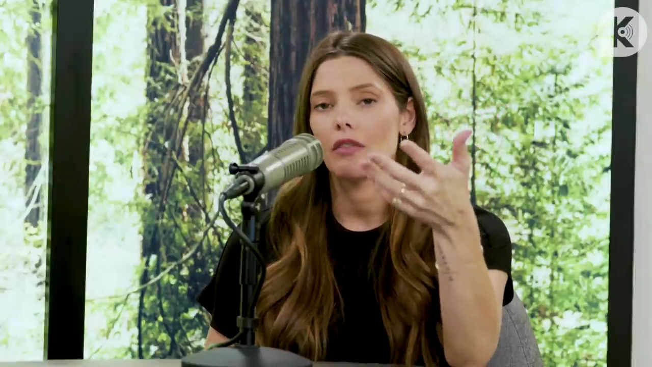 Ashley-Greene-dot-nl_TheTwilightEffect-BreakingDawnPart2-RewatchPart3of3-0736.jpg