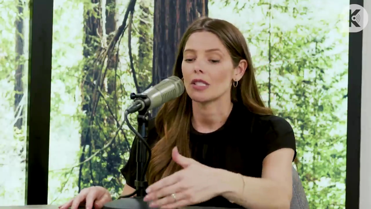 Ashley-Greene-dot-nl_TheTwilightEffect-BreakingDawnPart2-RewatchPart3of3-0789.jpg