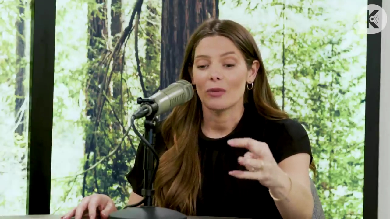 Ashley-Greene-dot-nl_TheTwilightEffect-BreakingDawnPart2-RewatchPart3of3-0799.jpg