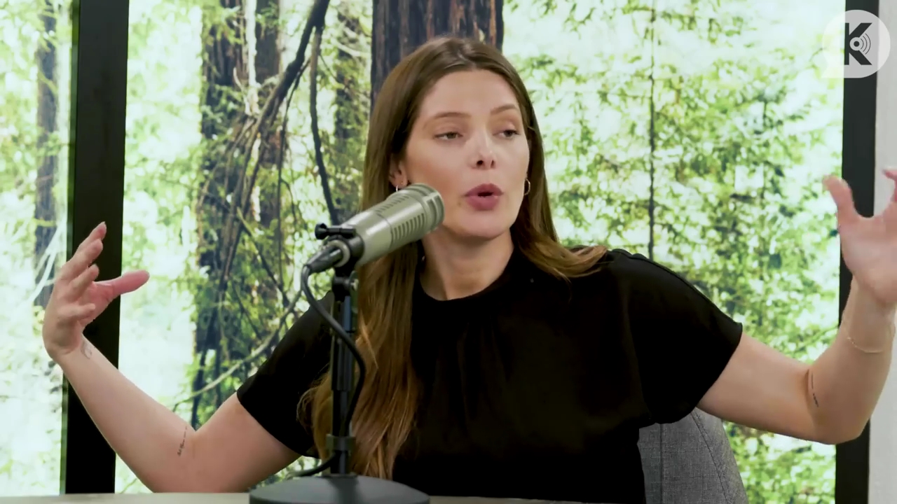 Ashley-Greene-dot-nl_TheTwilightEffect-BreakingDawnPart2-RewatchPart3of3-0842.jpg Ashley-Greene-dot-nl_TheTwilightEffect-BreakingDawnPart2-RewatchPart3of3-0842.jpg