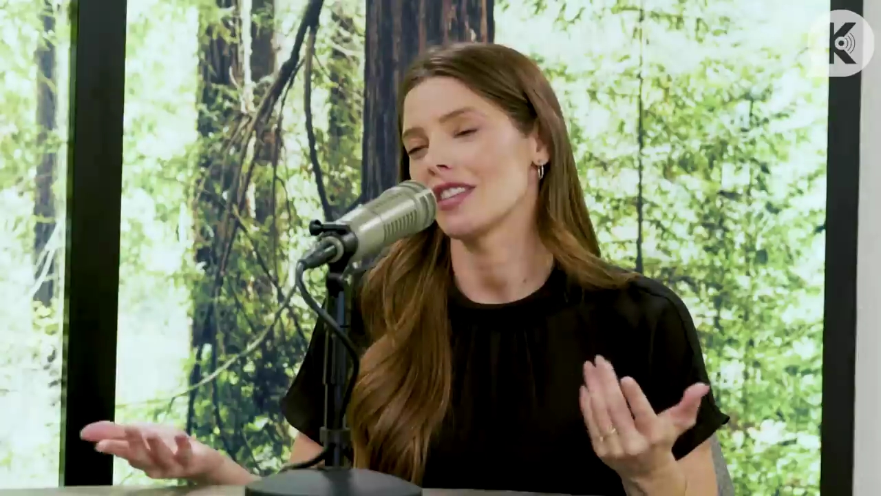 Ashley-Greene-dot-nl_TheTwilightEffect-BreakingDawnPart2-RewatchPart3of3-0852.jpg Ashley-Greene-dot-nl_TheTwilightEffect-BreakingDawnPart2-RewatchPart3of3-0852.jpg