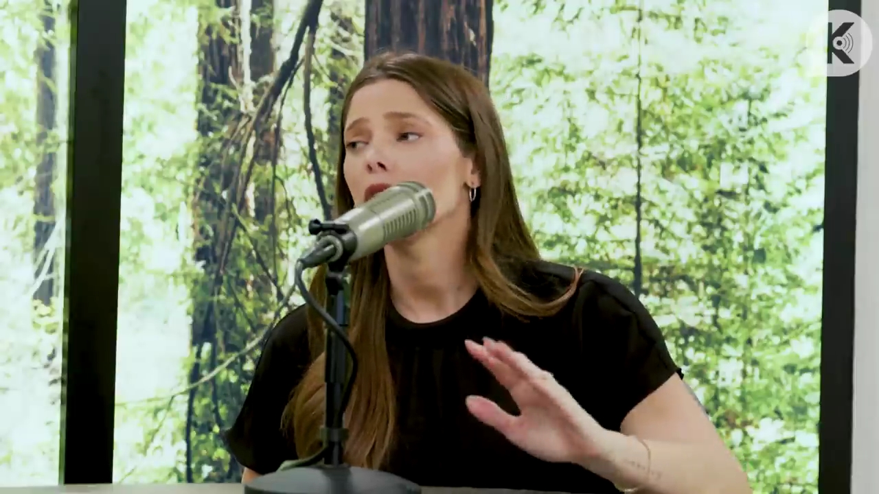 Ashley-Greene-dot-nl_TheTwilightEffect-BreakingDawnPart2-RewatchPart3of3-0861.jpg Ashley-Greene-dot-nl_TheTwilightEffect-BreakingDawnPart2-RewatchPart3of3-0861.jpg