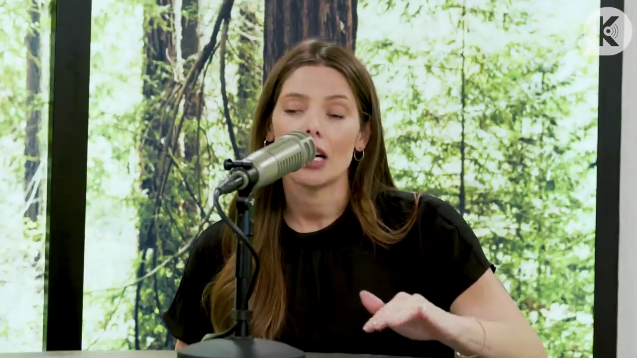 Ashley-Greene-dot-nl_TheTwilightEffect-BreakingDawnPart2-RewatchPart3of3-0865.jpg Ashley-Greene-dot-nl_TheTwilightEffect-BreakingDawnPart2-RewatchPart3of3-0865.jpg