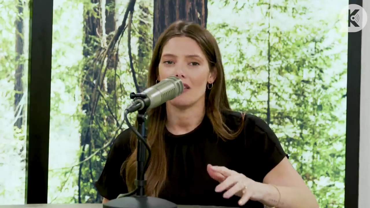Ashley-Greene-dot-nl_TheTwilightEffect-BreakingDawnPart2-RewatchPart3of3-0867.jpg