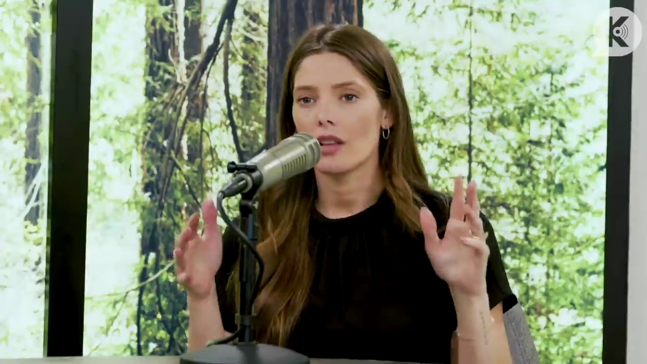 Ashley-Greene-dot-nl_TheTwilightEffect-BreakingDawnPart2-RewatchPart3of3-0900.jpg Ashley-Greene-dot-nl_TheTwilightEffect-BreakingDawnPart2-RewatchPart3of3-0900.jpg