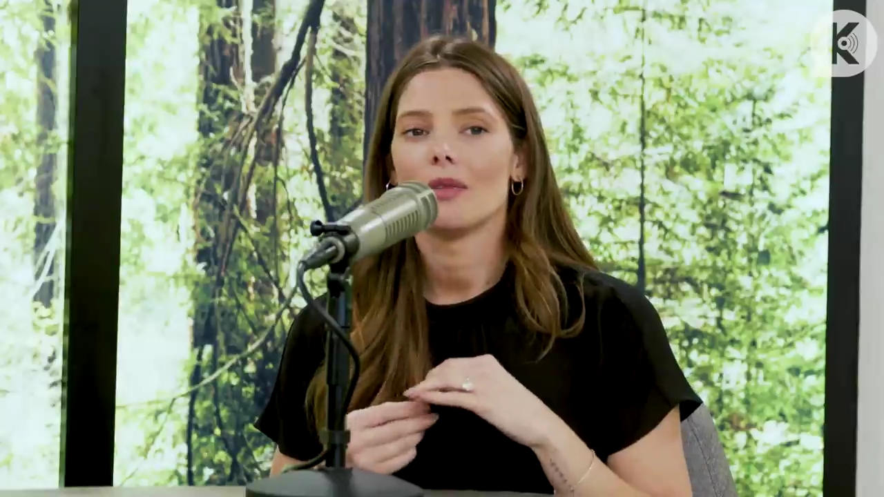 Ashley-Greene-dot-nl_TheTwilightEffect-BreakingDawnPart2-RewatchPart3of3-0904.jpg Ashley-Greene-dot-nl_TheTwilightEffect-BreakingDawnPart2-RewatchPart3of3-0904.jpg