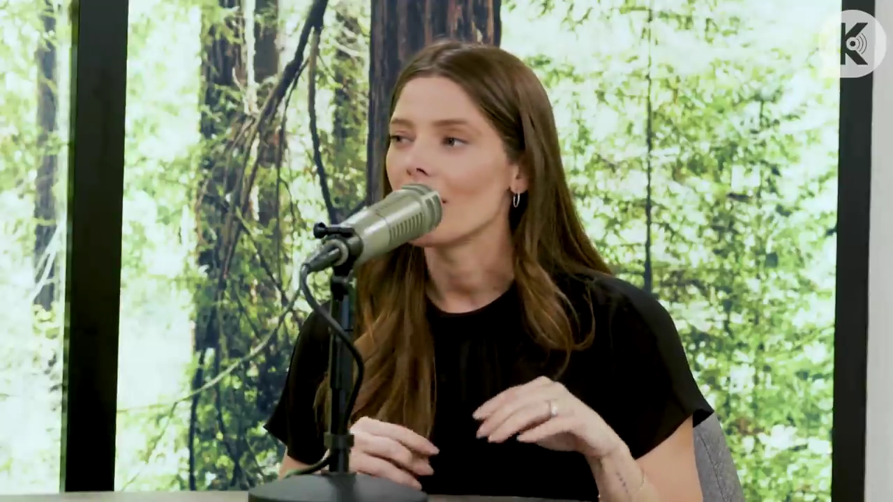 Ashley-Greene-dot-nl_TheTwilightEffect-BreakingDawnPart2-RewatchPart3of3-0906.jpg Ashley-Greene-dot-nl_TheTwilightEffect-BreakingDawnPart2-RewatchPart3of3-0906.jpg