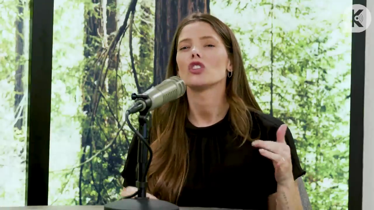 Ashley-Greene-dot-nl_TheTwilightEffect-BreakingDawnPart2-RewatchPart3of3-0913.jpg Ashley-Greene-dot-nl_TheTwilightEffect-BreakingDawnPart2-RewatchPart3of3-0913.jpg