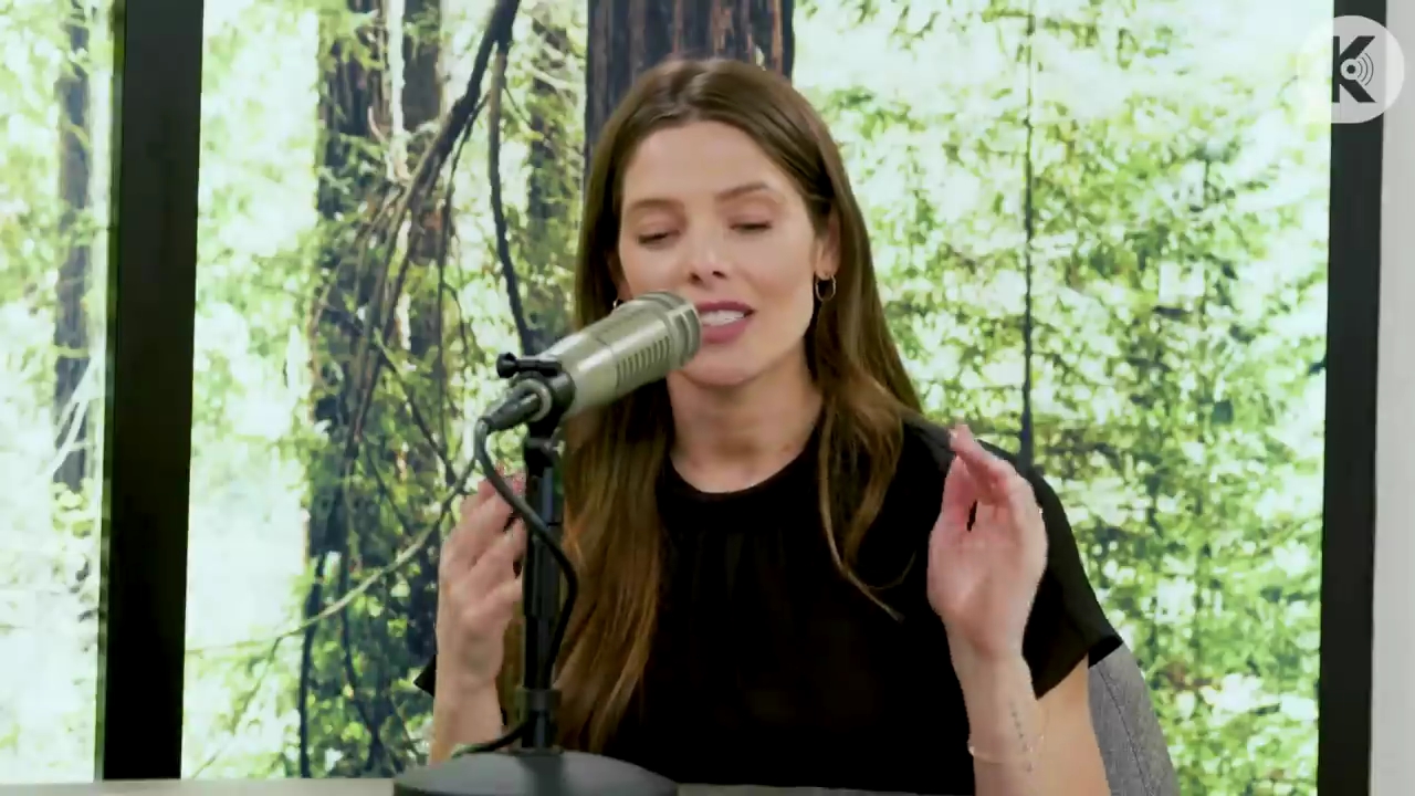 Ashley-Greene-dot-nl_TheTwilightEffect-BreakingDawnPart2-RewatchPart3of3-0921.jpg Ashley-Greene-dot-nl_TheTwilightEffect-BreakingDawnPart2-RewatchPart3of3-0921.jpg