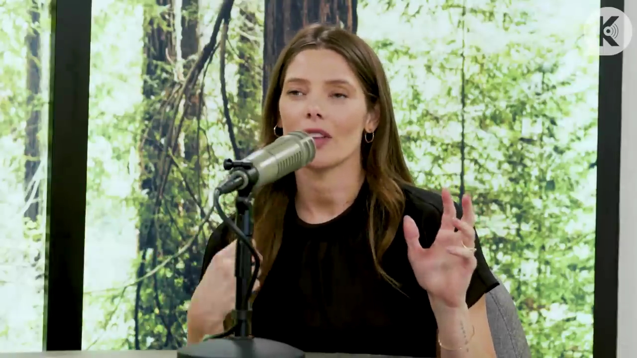 Ashley-Greene-dot-nl_TheTwilightEffect-BreakingDawnPart2-RewatchPart3of3-0923.jpg Ashley-Greene-dot-nl_TheTwilightEffect-BreakingDawnPart2-RewatchPart3of3-0923.jpg