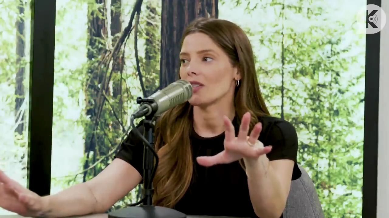 Ashley-Greene-dot-nl_TheTwilightEffect-BreakingDawnPart2-RewatchPart3of3-0935.jpg Ashley-Greene-dot-nl_TheTwilightEffect-BreakingDawnPart2-RewatchPart3of3-0935.jpg